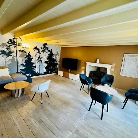 펜션 Avec Piscine Et Charme Poitevin