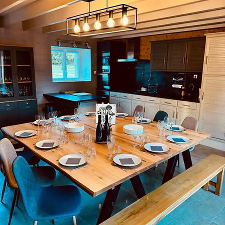 펜션 Avec Piscine Et Charme Poitevin Saint-Sauvant (Vienne)