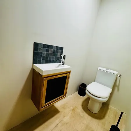 Avec Piscine Et Charme Poitevin 펜션 *